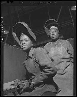 image of women - metal workers