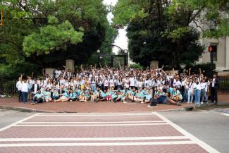 photo of ISL orientation participants by the arches 2023