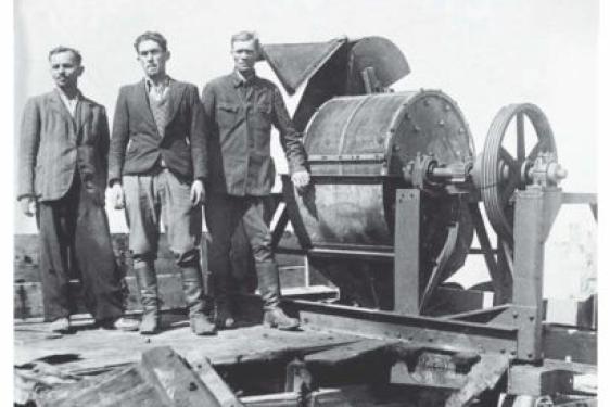 photo from course flyer for HIST3735 on deportation and genocide